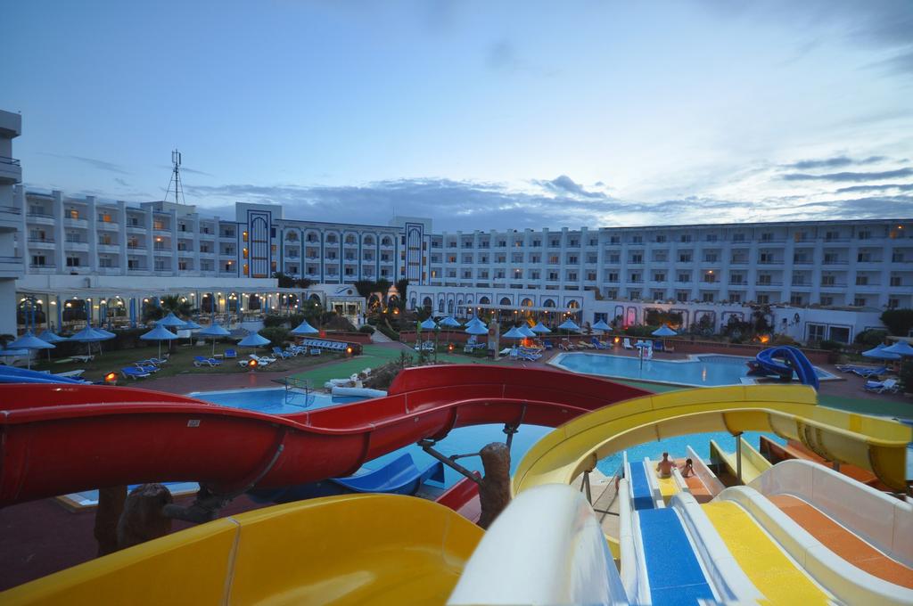 Chiraz Club Aqua park